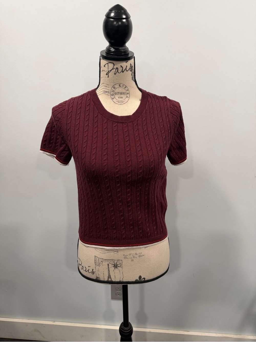 H&M Divided Women’s Burgundy Solid Cable-Knit Crewneck Pullover Sweater, M